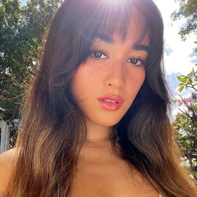 kailaarazonable's profile picture. insta: kailarazonable
