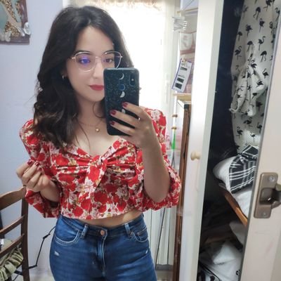 AtLeningrado's profile picture. Niemand gibt uns eine Chance.
Doch können wir siegen.
Für immer und immer.
she/ her