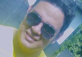 (fanatico por twitter) Não ligo que me olhem da cabeça aos pés..porque nunca farão minha cabeça e nunca chegarão aos meus pés
Bob Marley