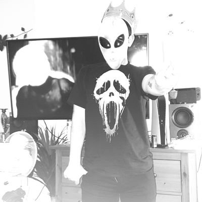 DrChanelChemsex's profile picture. I love social media, it ruins peoples lives .... just not mine because I am shallow and unfriendly .