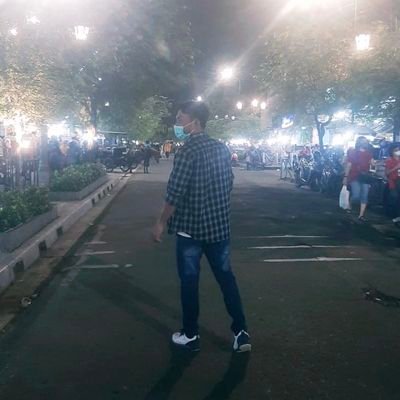 julius_riade's profile picture. Cogito ergo sum