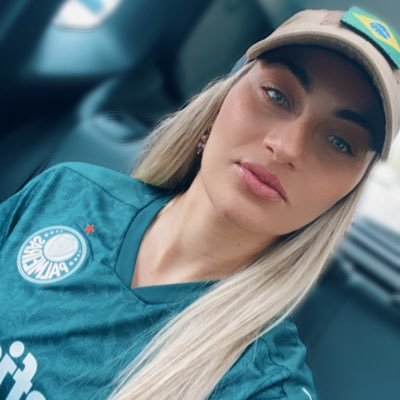 JulianaParigi's profile picture. 