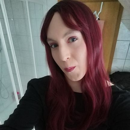 Lara 23 Crossdresser
Mag Make up und tolle outfits
Wenn ihr wünsche für Bilder habt schreibt mir doch ^^