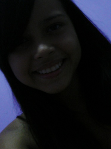 Engraçada,divertida,carinhosa,amiga,Flamenguista,doidinha (as vezes),verdadeira,fiel,touriana :) Sou assim *-*