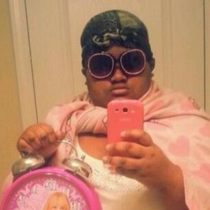 JeMoeder_hier's profile picture. Weet je wie ook op Twitter zit? #JeMoeder