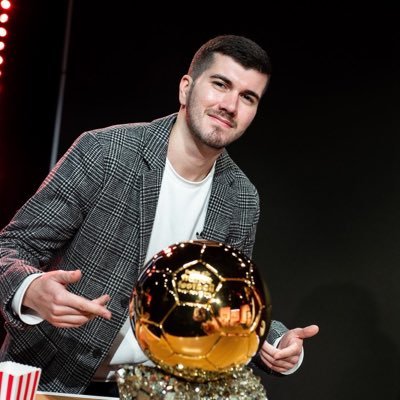 Divertissement et sport auto oui / https://t.co/Dfxc11S8T5 📺 https://t.co/KZ5L0H8sqH 🎙 https://t.co/OBHPqJZdid | 📩 Alexandre@pearja.fr