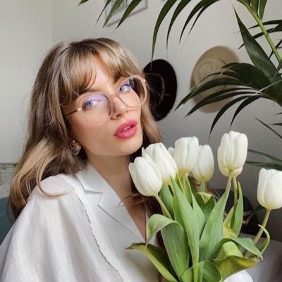 #booktwt // ೃ:.✧✲゚。⋆ romantic and horny to the bone AND i say ily too much / 🇲🇽, xxii