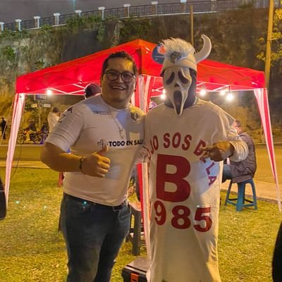 RobertinM's profile picture. El amor de mi vida es blanco @CremasOficial
