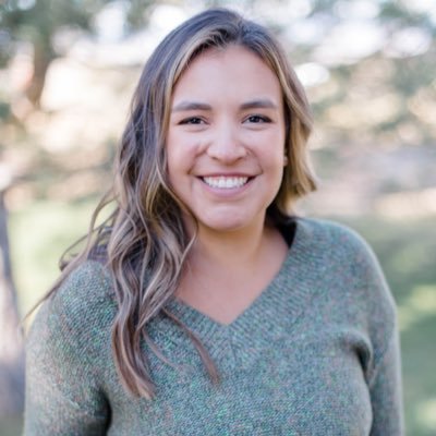 KellieDWoo's profile picture. Sports. Craft Beer. Dogs. & Books.