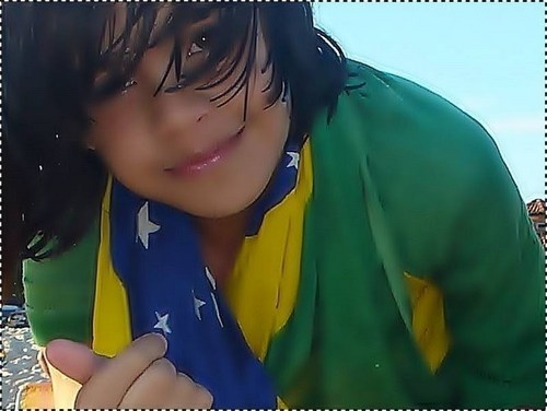 Sou Kelvin , sou de Câncer , tenho 14 anos , moro atualmente no Rio de Janeiro , gosto muiito de sair e fazer novas amizades , me segue ?  NÃO TENHO MSN