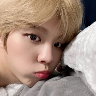 doyooni1218's profile picture. 