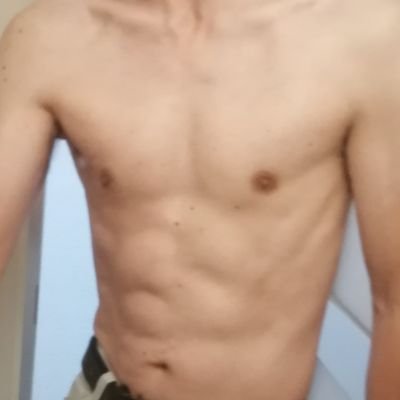 SFuvuIj4sQ8fGb9's profile picture. 京都市内住みです。
エロいこと大好きです。
50過ぎのおじさんです。
セフレ募集中です。
無理強いしたり強要したりすることはないです。マナーや秘密はまもります。
単純に会ってる時は日常を忘れてお互いに快楽に溺れたい。

#セフレ募集
#京都
#中高年
#不倫