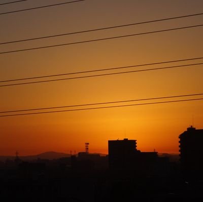 中一 全員フォロー目標 フォロバ漏れ以外DM基本無視 挨拶DM メンションなどやめてください。迷惑です。 1000人(突破)3000人、5000人、7650人、10000人でなんかする # 拡散希望のツイートをRTしてたりしてます