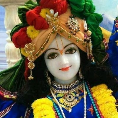 रंग बदलती दुनियाँ देखी,🌎 देखा जग व्यवहार🤝🙏
दिल ❤टूटा 💔तब मन को भाया ठाकुर तेरा दरबार🕉🙏
राधे-राधे जय श्रीकृष्णा🙏🏼