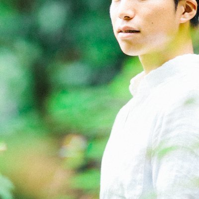 文香ヒロ(AYAKA HIRO) 文筆調香家。 香りのする詩を作ってます。https://t.co/bgMK2oAQLT