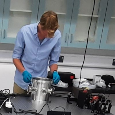 Working on precision interferometry experiments for fundamental physics.