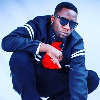 Roma_mkatoriki's profile picture. Rapper/Songwriter/ Best Hip Hop artist 2012 and best Hip Hop song (MATHEMATICS) 2012, ACTIVIST🎤NEW SONG HUJAMBO MWANANGU#Rostam ft Ferooz#Link below👇
@Q14wkqm
