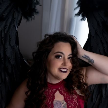 Stainonthepage's profile picture. bookworm, occasional pinup model.. lover of all things vintage, travel, music and odd... currently teaching myself Latin and French