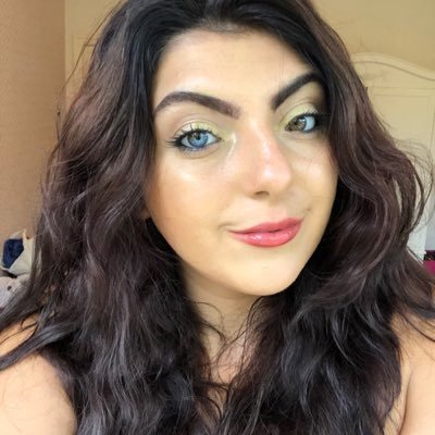 Social media marketer & Lancashire lass, helping small businesses thrive with easy & effective social media makeovers 🦋✨