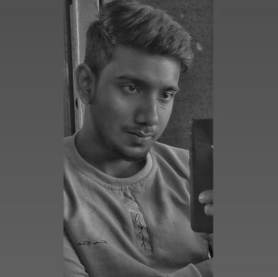 abhizeit's profile picture. reacting