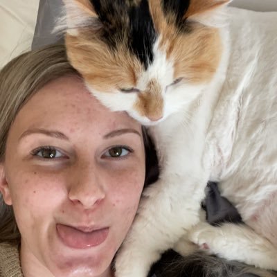 AlexaDrescher28's profile picture. Venmo- Alexa-drescher please send me money. 70%