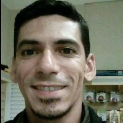 PauloHMD39's profile picture. Um eterno pesquisador da verdade.
Escritor por amor.
Estudante de Engenharia de software.