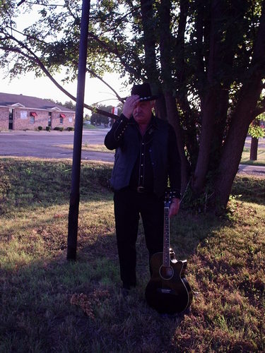 Coalminers son, singer songwriter, heavy equip. mechanic.