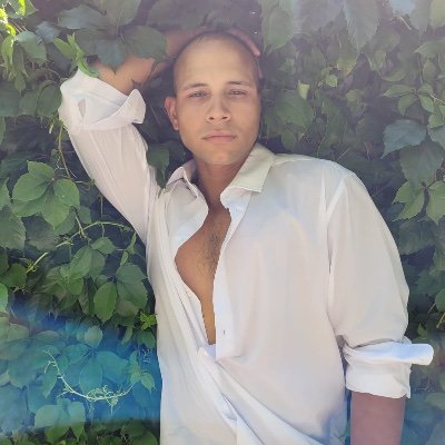 Jayyjm's profile picture. just a guy that likes things and stuff and making people laugh!