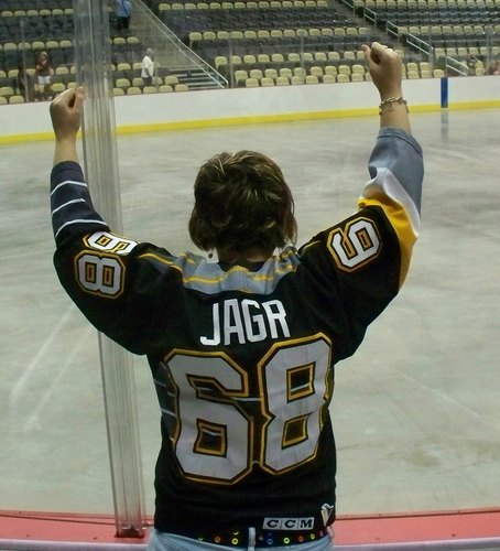 Hockey, mullets, superheroes, Yinzer life, academia, science, and occasional Queen musings. Last Jaromir Jagr fan in Pittsburgh. Perpetually stuck in 1995.