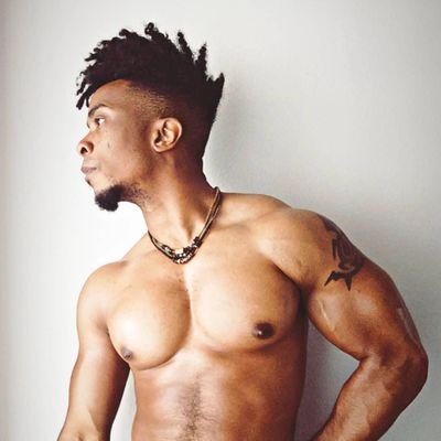 Seattle WA 😘
33 Gay, Afro mixed guy from Miami.
IG: Leo_Etherius 
Onlyfans: @etherius0