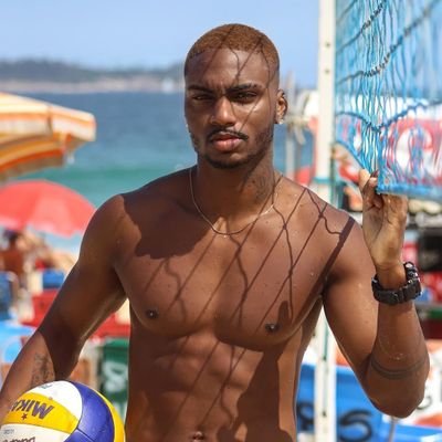 Rj, 23 anos (tt antigo foi raqueado)
A cor é forte 🖤
