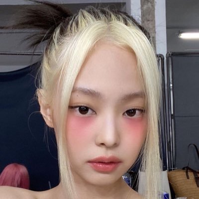 noraphobia's profile picture. hey lol *leans on expensive car*