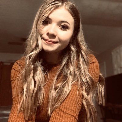 Morgan_berry_14's profile picture. insta• morganberry_14  ~~hairstylist~~