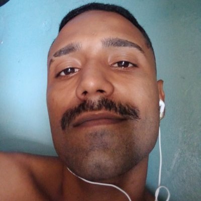 Vou te apresentar minha Glock de 30 tiros
Tt novo :/
