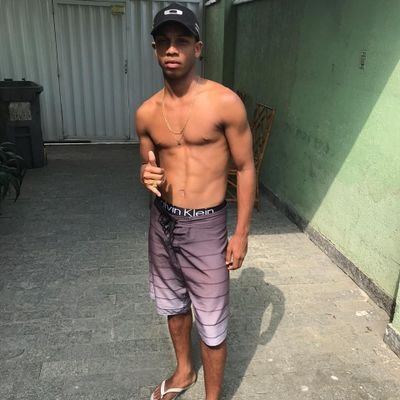 Mundo Da Voltas,Deus No Peito e Eu Sigo Na Fé ...!!!!!!!Colombiano🇨🇴😎😉 Sophia ♥️👨👩👧