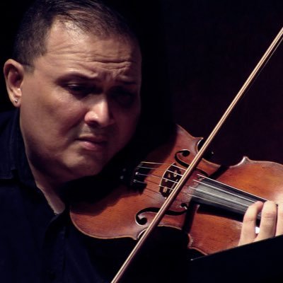 fernando__lima's profile picture. Sou músico, portanto, sou alguém meio louco.  Claro ou escuro, tectônico ou atectônico, plano ou profundidade…sou o encontro de contrários e gosto disso….