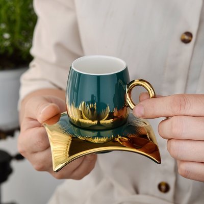 Serve your favourite Tea / Coffee / Soup in premium & antique cups. https://t.co/tQ02xG3Uj6 deliver creative - Beautiful & Antique tea cups & coffee mugs. Order now!!
