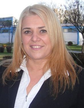 Abogada - Mediadora - Política -
Hincha de Boca y de Almirante Brown - Salesiana -