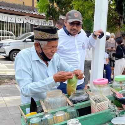 Ketua Umum PP GP Ansor || Menteri Agama Republik Indonesia || anak dari bapak yang hebat yang ingin jadi bapak dari anak-anak yang hebat...