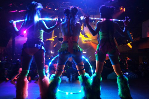 3lectrocute's profile picture. ELECTROCUTE is a versatile performance troupe. The official dancers for Jay Shok and Light It Up Productions. For booking info contact theblondeshell@gmail.com.