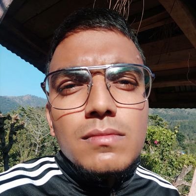 भबिस्य खोज्दै उडेको पन्छी !!जहाँ जान्छु तेहि मेरो घर !! जे गर्छु तेहि मेरो परिचय !!