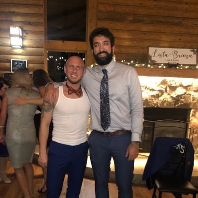 AhKeallys's profile picture. 6'4 and poor.