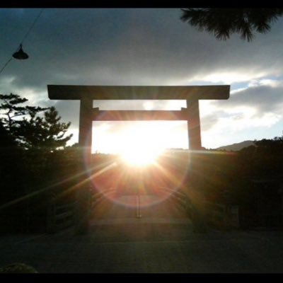 kuroroxjoker's profile picture. 鑑定歴23年🔮 #手相 ＃タロット ＃オラクル ＃数秘術 ＃易占い ＃四柱推命 ＃2026年の運勢 潜在的な鑑定。 ＃ココナラ ＃人気占い ＃当たる占い 「気付き」をテーマに提供☯️ あなたの ＃悩み相談 ＃人間関係 ＃フォロー いたします😌＃転職 ＃副業選び ＃恋愛相談 ＃婚活 ＃占い好き ＃口コミ ＃結婚相談所