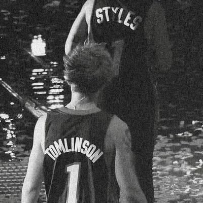 LauxSernaa's profile picture. larrie? gay? what is the difference?