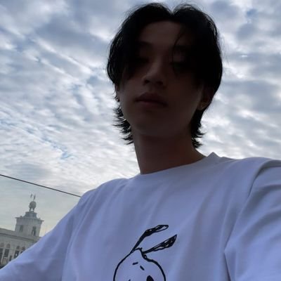 onoffonffsss's profile picture. last year of jhs, looking for mutuals