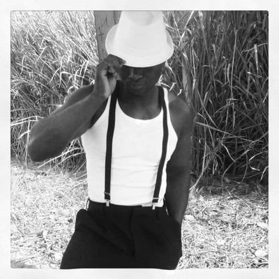 Dançarino,Rapper, Compositor & cantor
(Dancer,rapper,songwritter)
Former member of the bands (B.F.R & Freestyle Free) and the street dance crew 