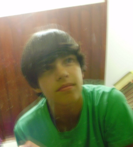 Matcurty's profile picture. follow-me baby ♫ kkkk' Sou legal e respondo todo mundo, esse twitter é o original /; Me segue ai (6) HAHA 

[/ Criei esse 31/07/11