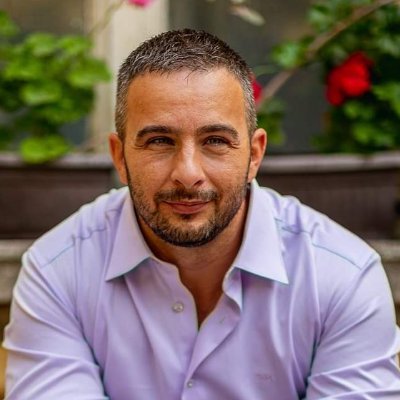 vlados's profile picture. 