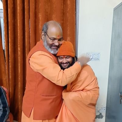 पूर्व जिला संयोजक आई टी विभाग भाजपा।
ज्योतिष एवं पुरोहित ब्राह्मण महासभा महामंत्री।
वैदिक ज्योतिषी गोल्ड मेडलिस्ट https://t.co/uj6PlsjRIN