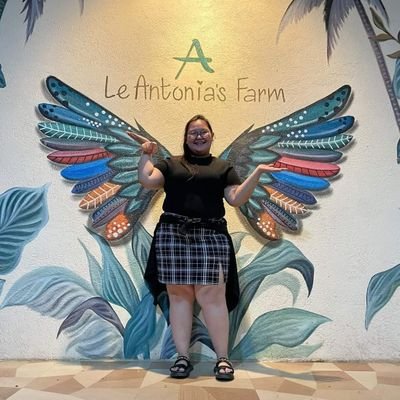 ChiViZi's profile picture. I love fried chicken.